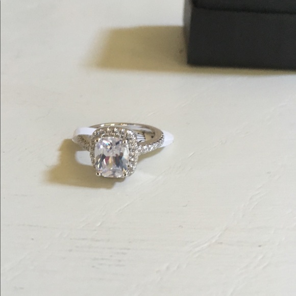 Sterling Silver 3 Carat Cubic Zirconia Ring - Picture 3 of 5